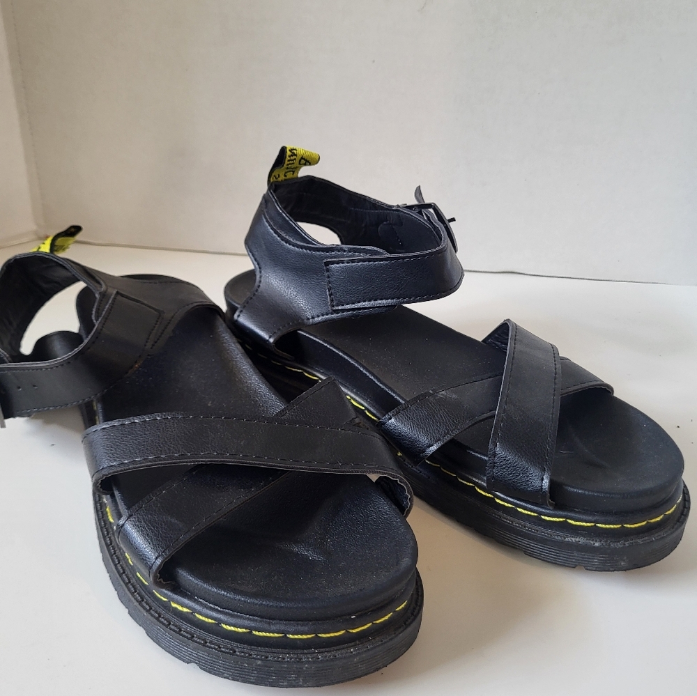 Black platform sandals